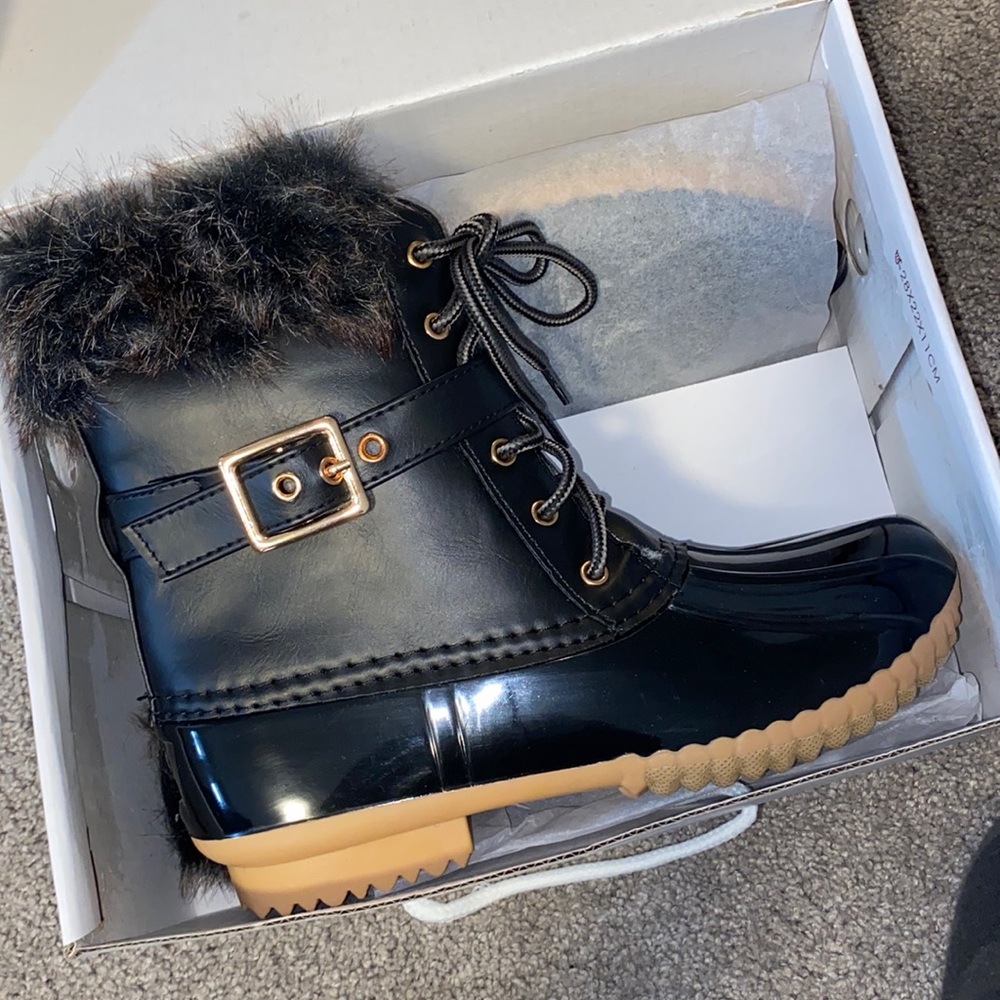 Brand New Rain/Snow Boots✨